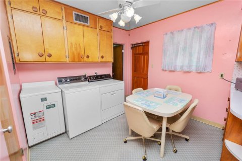 House in Davenport, Florida 3 bedrooms, 178.47 sq.m. № 1765973 - photo 16