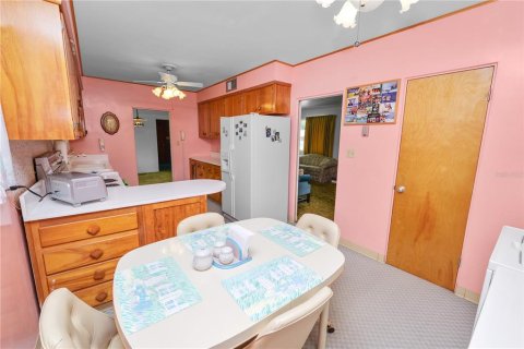 House in Davenport, Florida 3 bedrooms, 178.47 sq.m. № 1765973 - photo 15