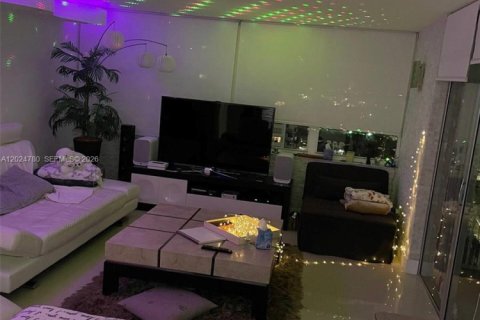 Снять в аренду кондоминиум в Авентура, Флорида 2 спальни, 149.11м2, № 2077375 - фото 7