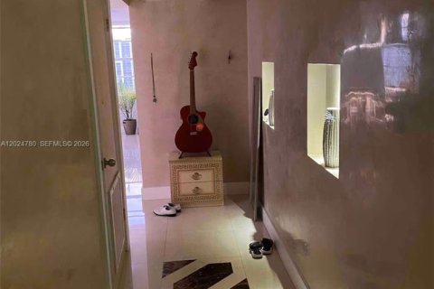 Снять в аренду кондоминиум в Авентура, Флорида 2 спальни, 149.11м2, № 2077375 - фото 11