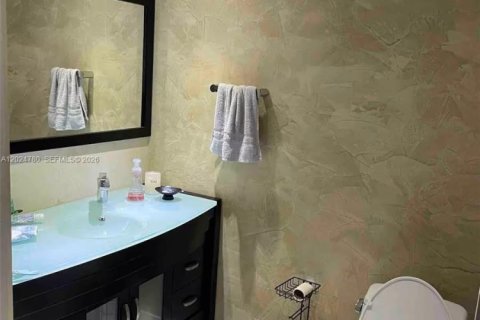 Снять в аренду кондоминиум в Авентура, Флорида 2 спальни, 149.11м2, № 2077375 - фото 28