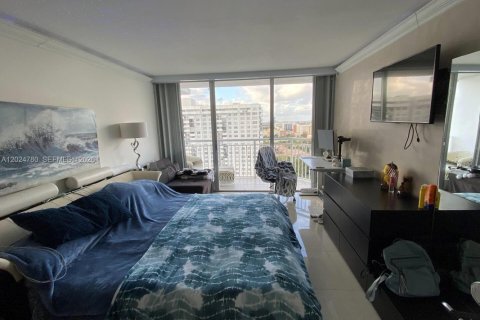 Снять в аренду кондоминиум в Авентура, Флорида 2 спальни, 149.11м2, № 2077375 - фото 16