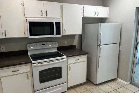 Townhouse in Oldsmar, Florida 2 bedrooms, 103.12 sq.m. № 2230226 - photo 7