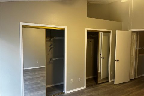 Townhouse in Oldsmar, Florida 2 bedrooms, 103.12 sq.m. № 2230226 - photo 16