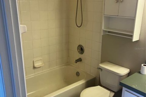 Townhouse in Oldsmar, Florida 2 bedrooms, 103.12 sq.m. № 2230226 - photo 10