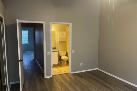 Townhouse in Oldsmar, Florida 2 bedrooms, 103.12 sq.m. № 2230226 - photo 17