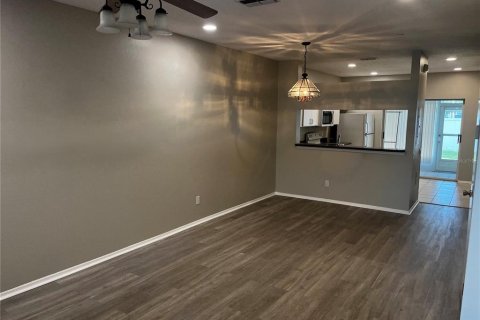Townhouse in Oldsmar, Florida 2 bedrooms, 103.12 sq.m. № 2230226 - photo 3