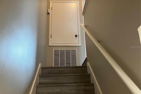 Townhouse in Oldsmar, Florida 2 bedrooms, 103.12 sq.m. № 2230226 - photo 9