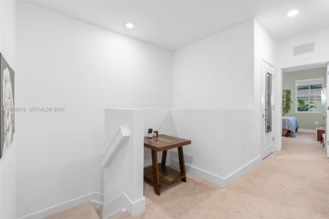 Touwnhouse à louer à Pembroke Pines, Floride: 3 chambres, 190.36 m2 № 2064856 - photo 22