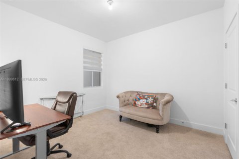 Touwnhouse à louer à Pembroke Pines, Floride: 3 chambres, 190.36 m2 № 2064856 - photo 25