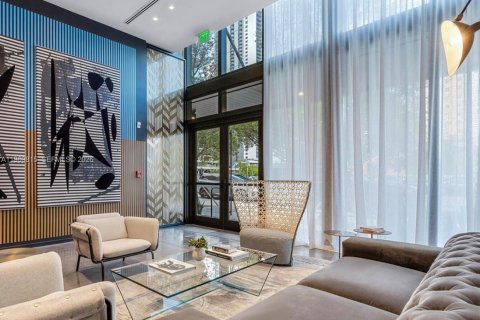 Condo in Miami, Florida, 2 bedrooms  № 2086829 - photo 19