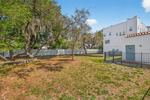 Touwnhouse à vendre à Tampa, Floride: 3 chambres, 173.91 m2 № 2149853 - photo 25