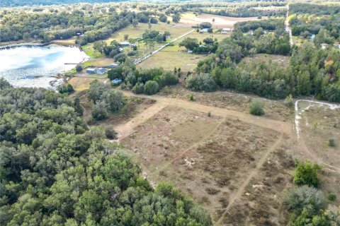 House in Lady Lake, Florida 3 bedrooms, 135.27 sq.m. № 1561795 - photo 28