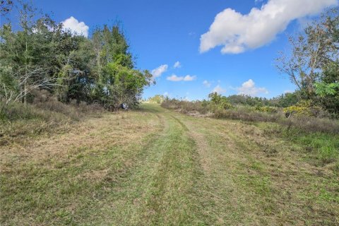 House in Lady Lake, Florida 3 bedrooms, 135.27 sq.m. № 1561795 - photo 12