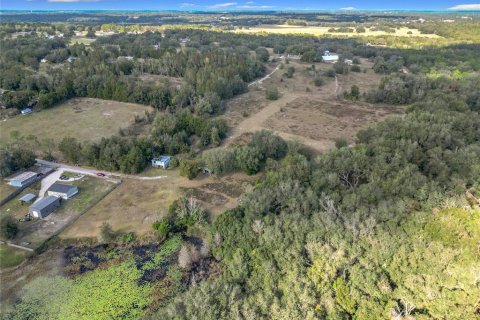 House in Lady Lake, Florida 3 bedrooms, 135.27 sq.m. № 1561795 - photo 3