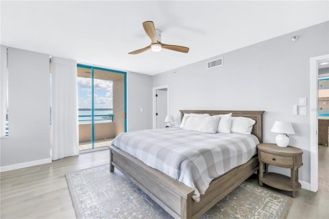 Condo in Clearwater, Florida, 2 bedrooms  № 1919236 - photo 24