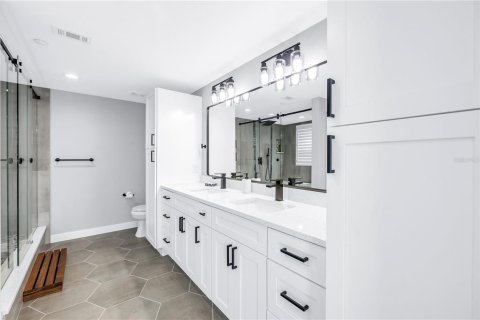 Condo in Clearwater, Florida, 2 bedrooms  № 1919236 - photo 26