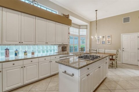 House in University Park, Florida 3 bedrooms, 208.29 sq.m. № 1903488 - photo 17