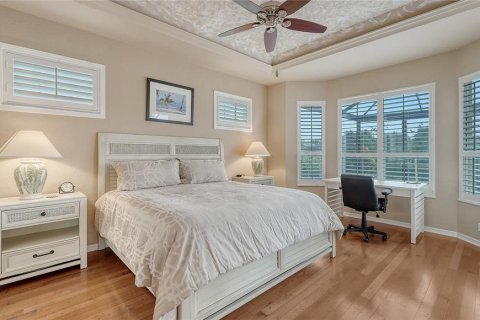House in University Park, Florida 3 bedrooms, 208.29 sq.m. № 1903488 - photo 22