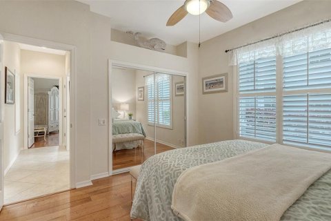 House in University Park, Florida 3 bedrooms, 208.29 sq.m. № 1903488 - photo 29
