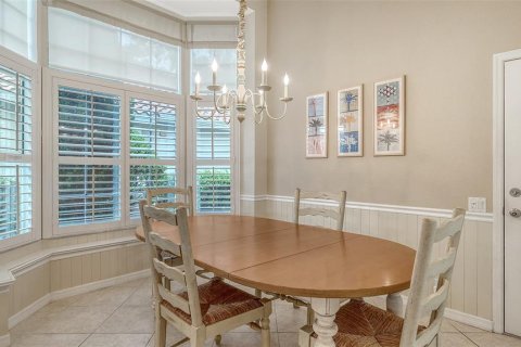 House in University Park, Florida 3 bedrooms, 208.29 sq.m. № 1903488 - photo 18