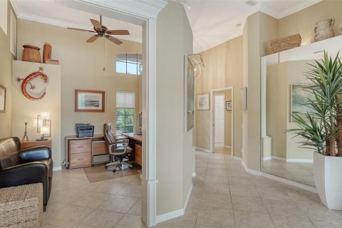 House in University Park, Florida 3 bedrooms, 208.29 sq.m. № 1903488 - photo 14