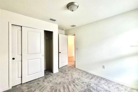 Villa ou maison à louer à Auburndale, Floride: 4 chambres, 184.23 m2 № 2410573 - photo 25