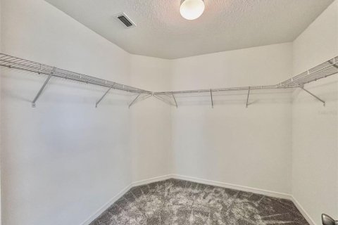 Villa ou maison à louer à Auburndale, Floride: 4 chambres, 184.23 m2 № 2410573 - photo 18