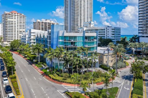 Купить кондоминиум в Майами-Бич, Флорида 2 спальни, 99.59м2, № 1999686 - фото 19