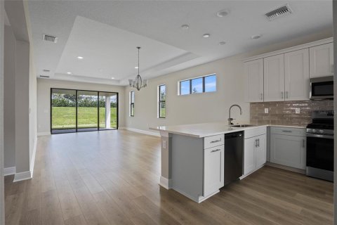 Villa ou maison à vendre à Lakewood Ranch, Floride: 2 chambres, 155.61 m2 № 1913166 - photo 5
