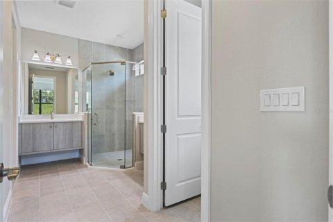 House in Lakewood Ranch, Florida 2 bedrooms, 155.61 sq.m. № 1913166 - photo 8