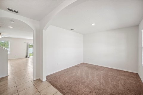 House in Lakeland, Florida 5 bedrooms, 250.46 sq.m. № 1784528 - photo 6