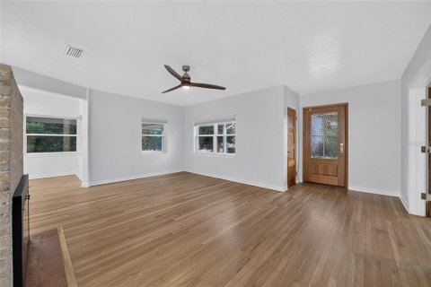 House in Ocala, Florida 3 bedrooms, 171.87 sq.m. № 2421760 - photo 9