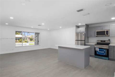 Immobilier commercial à vendre à Fort Lauderdale, Floride: 199.55 m2 № 2082328 - photo 9