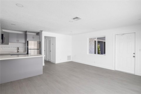 Immobilier commercial à vendre à Fort Lauderdale, Floride: 199.55 m2 № 2082328 - photo 27