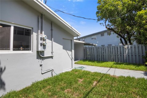 Immobilier commercial à vendre à Fort Lauderdale, Floride: 199.55 m2 № 2082328 - photo 22