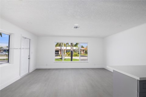 Immobilier commercial à vendre à Fort Lauderdale, Floride: 199.55 m2 № 2082328 - photo 25