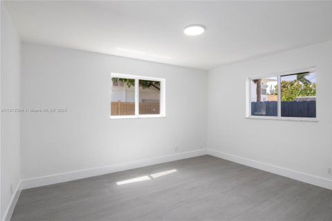 Immobilier commercial à vendre à Fort Lauderdale, Floride: 199.55 m2 № 2082328 - photo 18