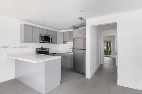 Immobilier commercial à vendre à Fort Lauderdale, Floride: 199.55 m2 № 2082328 - photo 29