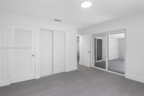 Immobilier commercial à vendre à Fort Lauderdale, Floride: 199.55 m2 № 2082328 - photo 17