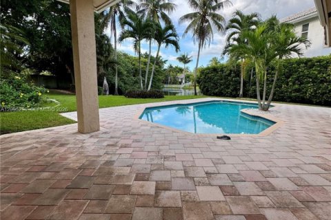 House in Plantation, Florida 4 bedrooms, 244.52 sq.m. № 2389858 - photo 30