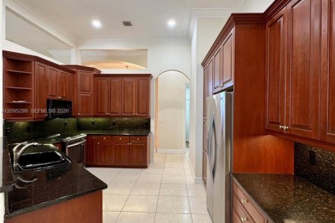 House in Plantation, Florida 4 bedrooms, 244.52 sq.m. № 2389858 - photo 24