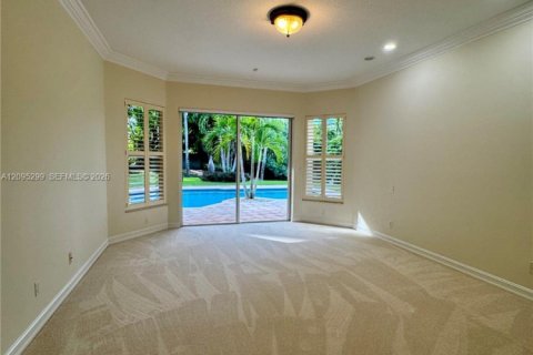 House in Plantation, Florida 4 bedrooms, 244.52 sq.m. № 2389858 - photo 5