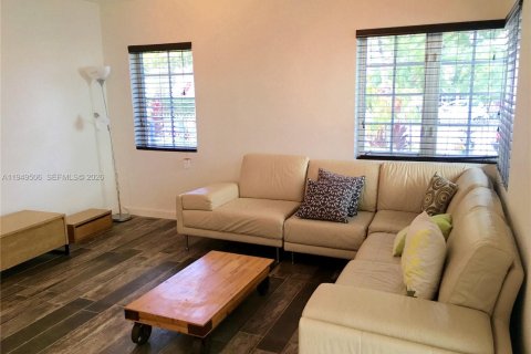 Снять в аренду кондоминиум в Майами-Бич, Флорида 1 спальня, 66.8м2, № 2005386 - фото 4