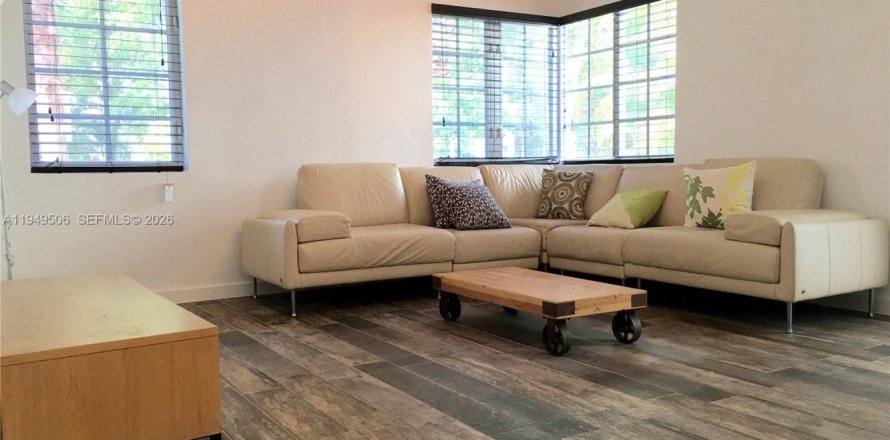 Кондоминиум с 1 спальней в Майами-Бич, Флорида № 2005386