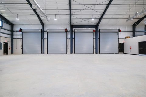 Propiedad comercial en alquiler en Palmetto, Florida № 1529036 - foto 11