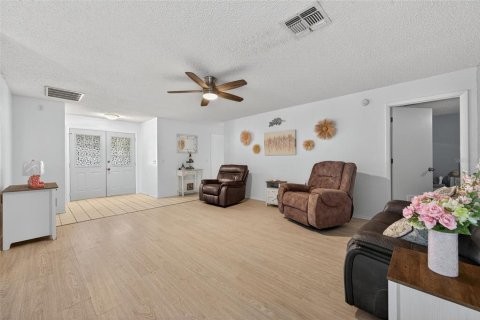 Villa ou maison à vendre à Port Richey, Floride: 3 chambres, 159.61 m2 № 1906521 - photo 11