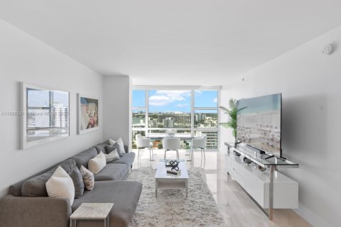 Condo in Miami Beach, Florida, 2 bedrooms  № 1950087 - photo 8