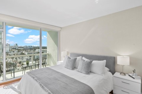 Condo in Miami Beach, Florida, 2 bedrooms  № 1950087 - photo 24