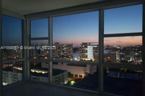 Condo in Miami Beach, Florida, 2 bedrooms  № 1950087 - photo 6